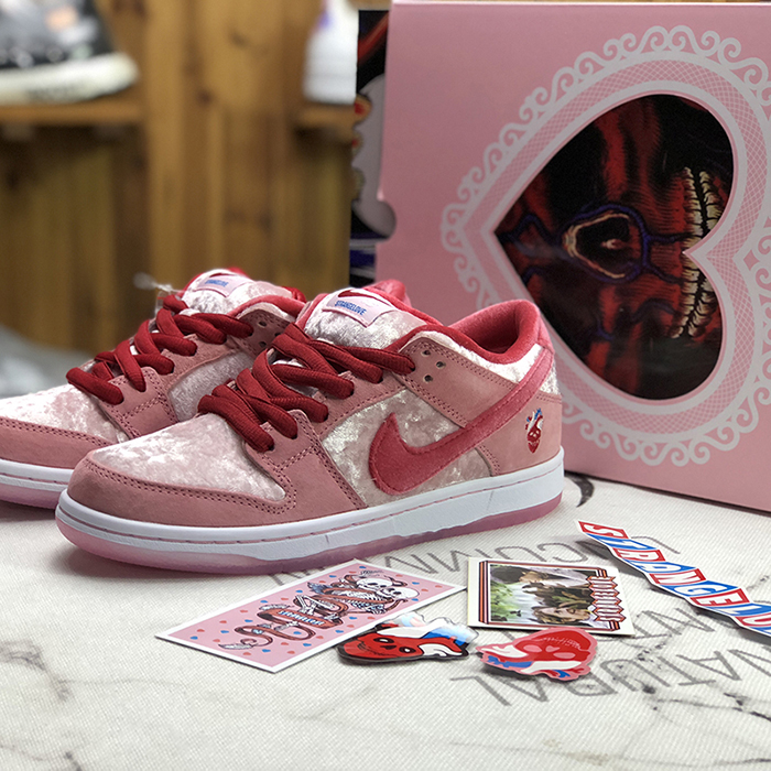 SB DUNK LOW Running Shoes-Pink/White-5904363