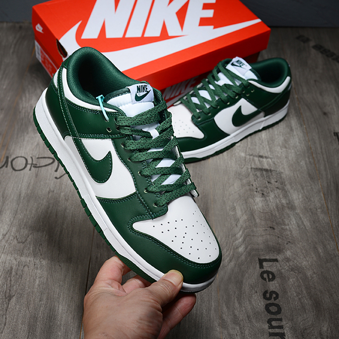 SB Dunk Low Running Shoes-Green/White-2434920