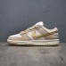 SB Dunk Low Running Shoes-White/khaki-6861731