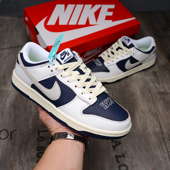 SB Dunk Low Running Shoes-White/Navy Blue-3517473