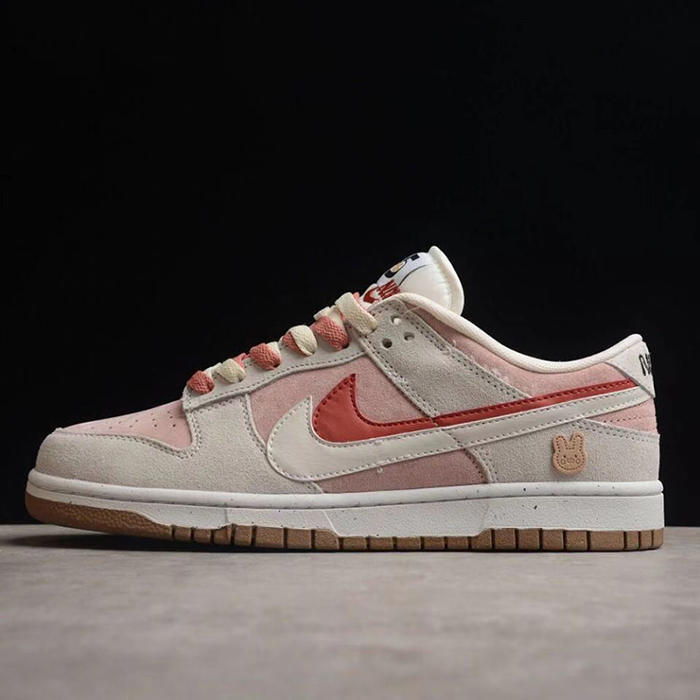 SB Dunk Low SE 