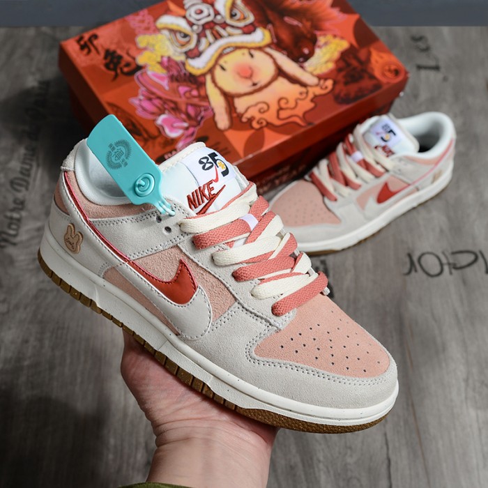 SB Dunk Low Women Running Shoes-Pink/White-6247407