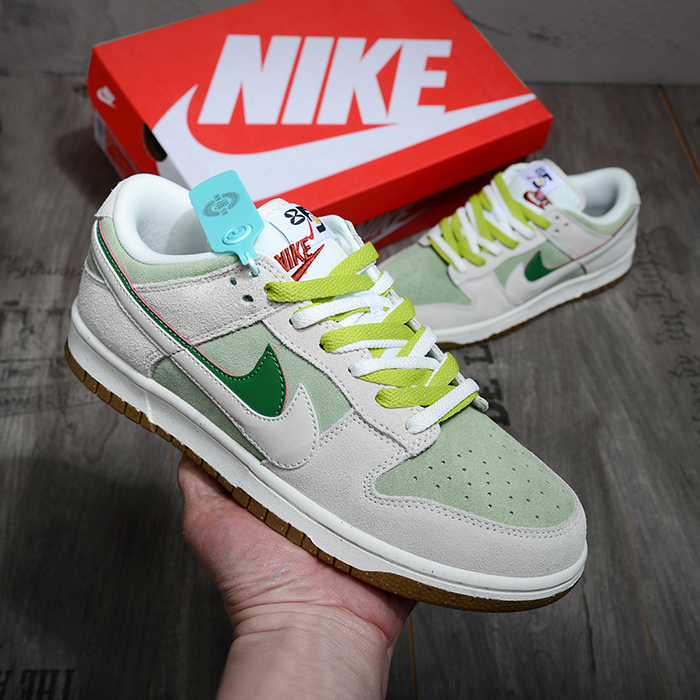 SB Dunk Low Running Shoes-Gray/Green-7450063