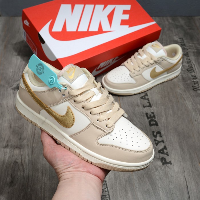 SB Dunk Low Running Shoes-White/khaki-6861731