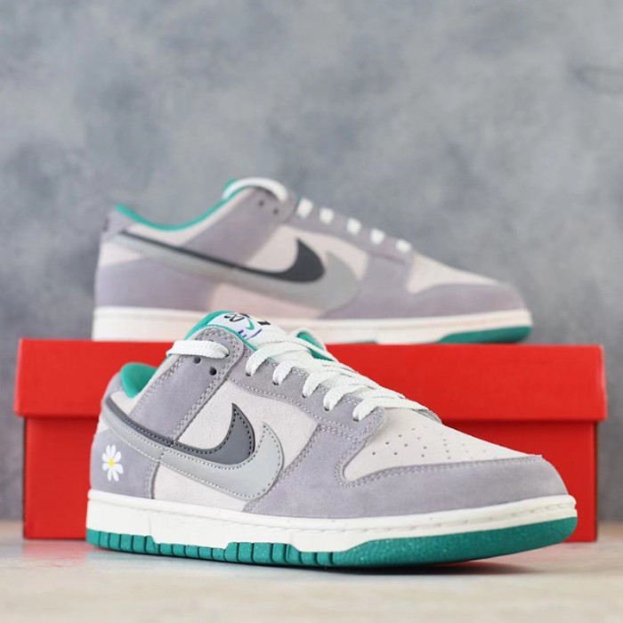 SB Dunk Low CS Running Shoes-Gray/White-9321893