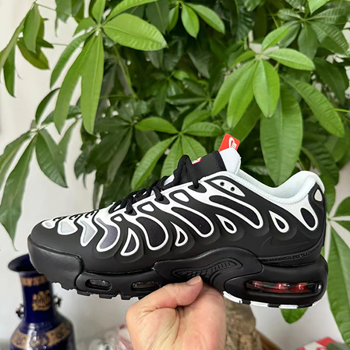 Air Max TN Plus Running Shoes-Black/White-3055916