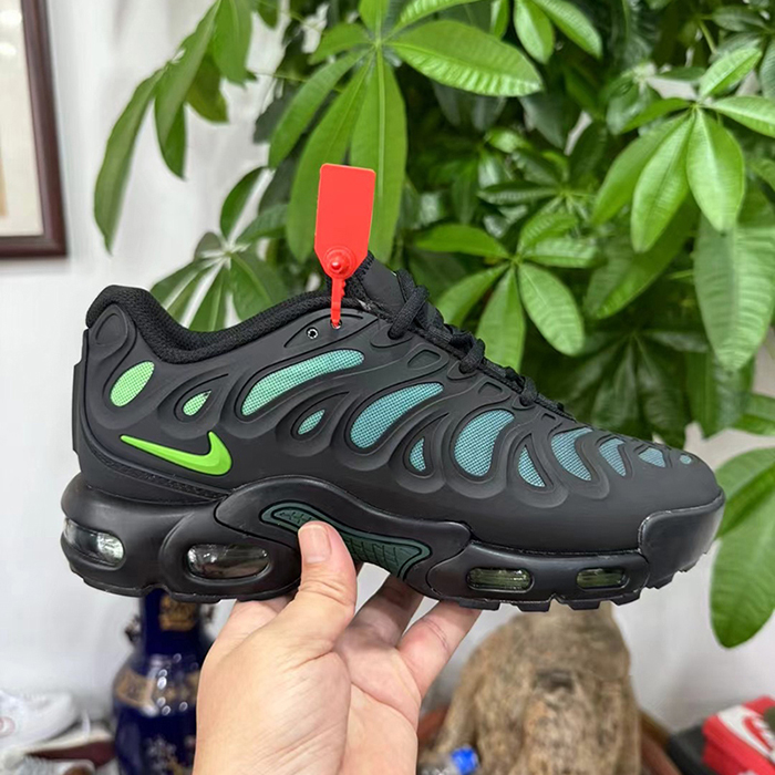 Air Max TN Plus Running Shoes-Black/Green-3741585