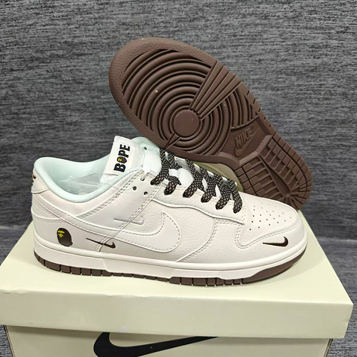 SB Dunk Low Running Shoes-White/Brown-8614608