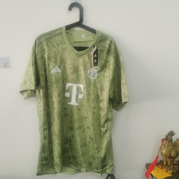 STOCK CLEARANCE [SIZE XXL] 23/24 Bayern Munich Oktoberfest Edition Green Jersey Kit short sleeve-698892